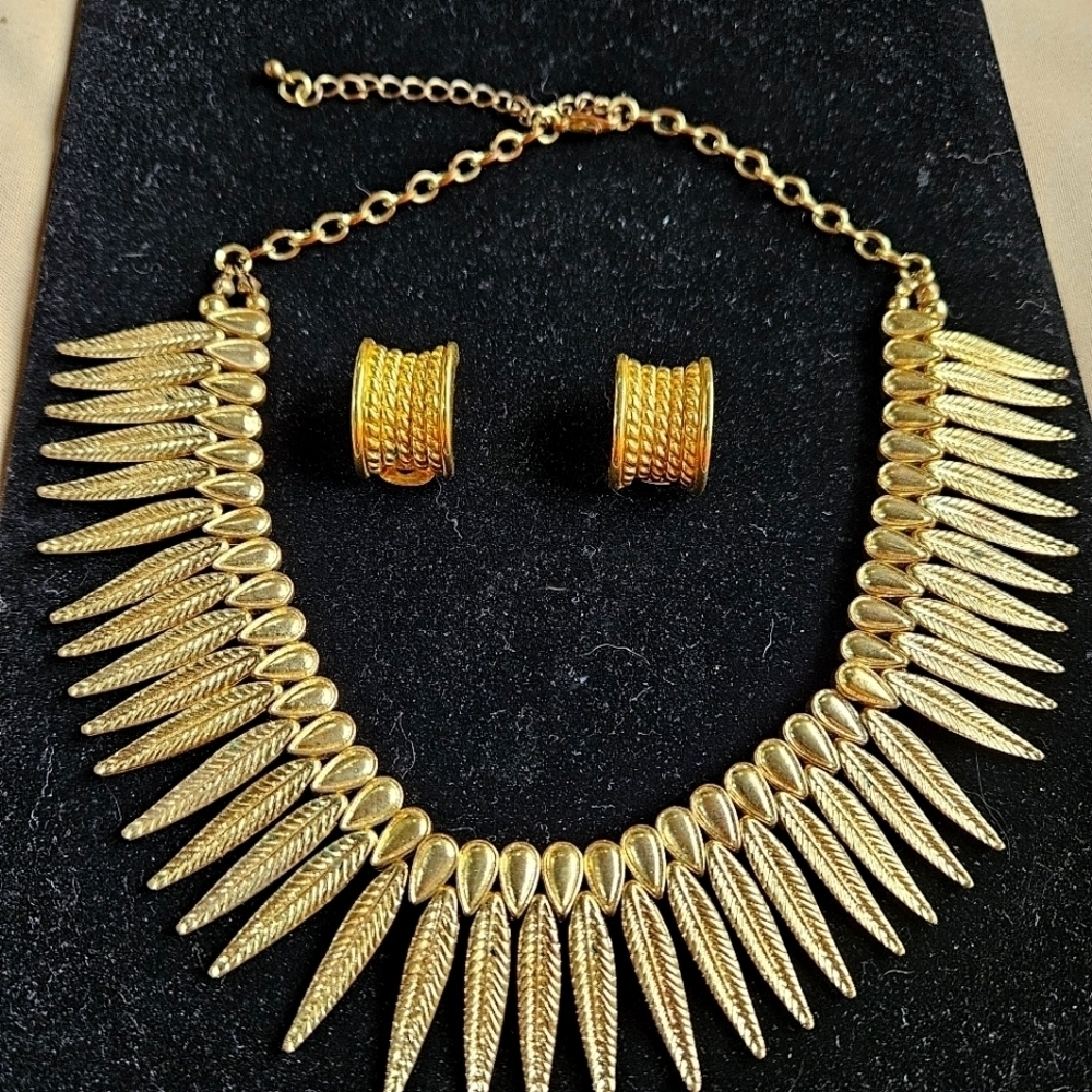 Vintage 80s Brutalist Gold-tone Feather Necklace with Separate Gold Earrings